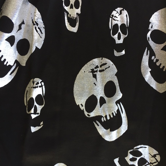 Goth Silver Skulls Leggings NWOT - Picture 2 of 5